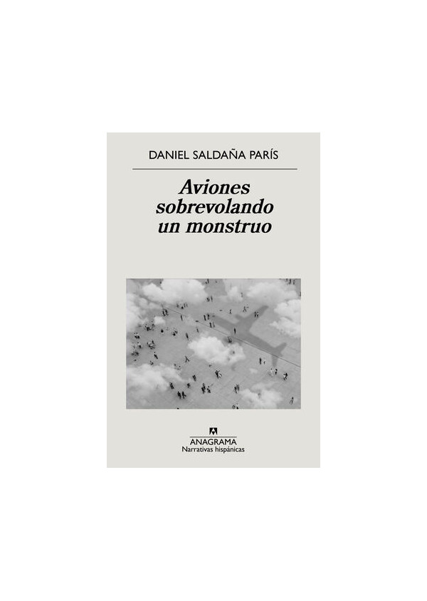 AVIONES SOBREVOLANDO UN MONSTRUO